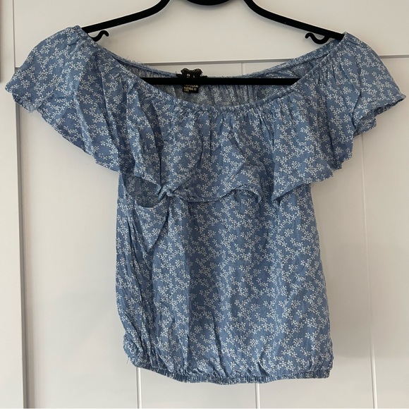 🐧2/$15 Off the Shoulder Floral Shirt - Picture 1 of 2